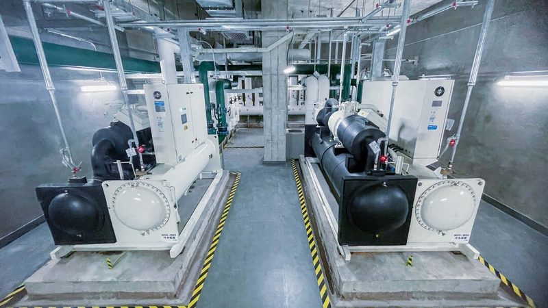 小标题：一、冷水机的作用与分类